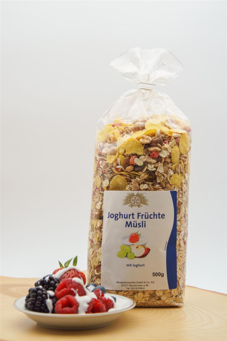 Joghurt Früchte Müsli