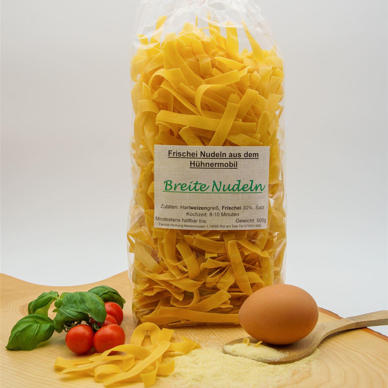 Breite Nudeln