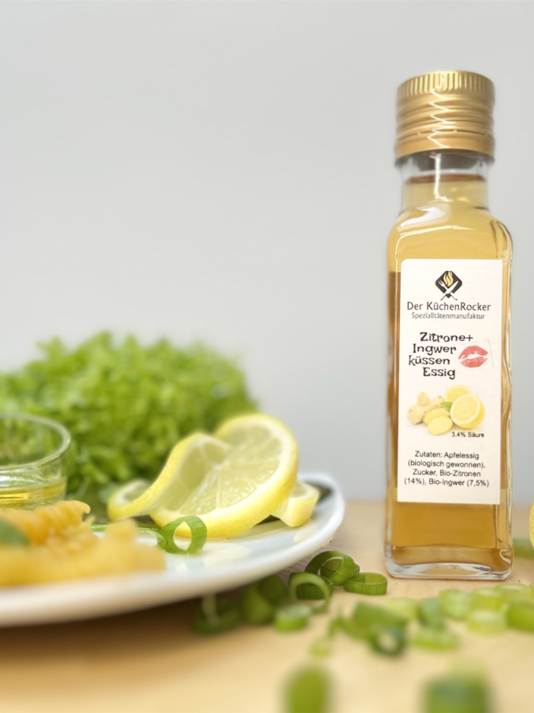 Ingwer und Zitrone Essig_kleine Flasche